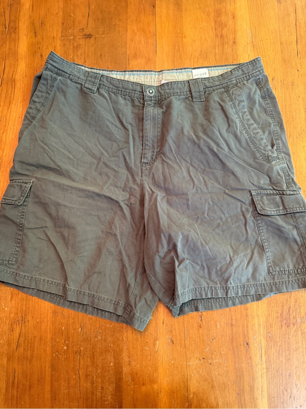 Columbia Men’s 40 Gray Cotton Canvas Cargo Shorts Flat Front Button Cargo